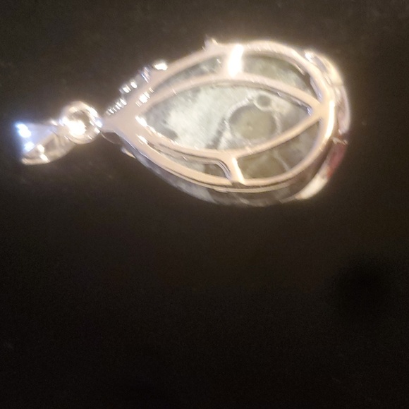 New Silver Wrapped Kambaba Jasper Peacock Pendant. - Picture 7 of 12